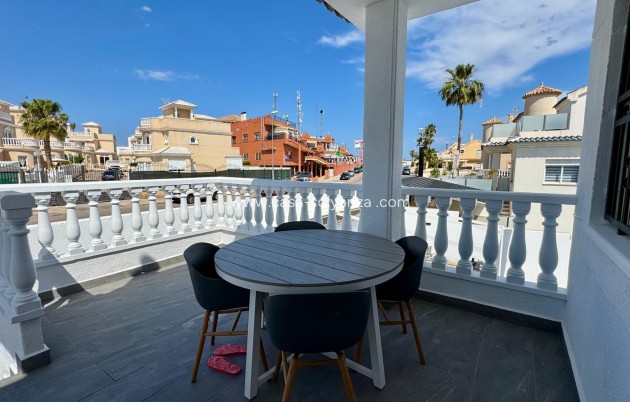 Resale - Villa - Torrevieja - Costa Blanca
