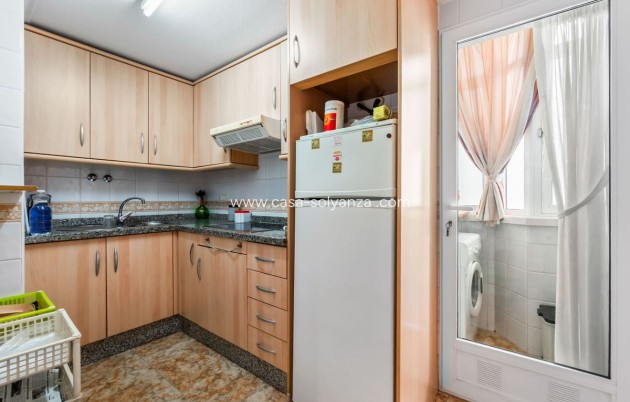 Resale - Apartment / flat - Torrevieja - Torrevieja Centro