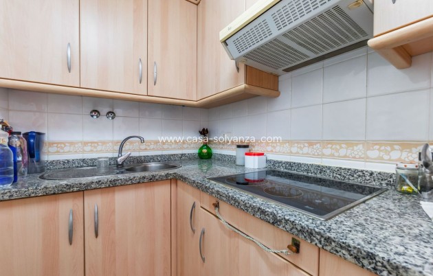 Resale - Apartment / flat - Torrevieja - Torrevieja Centro