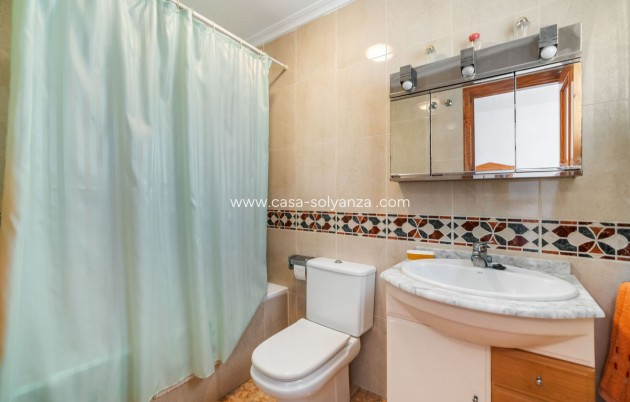 Resale - Apartment / flat - Torrevieja - Torrevieja Centro