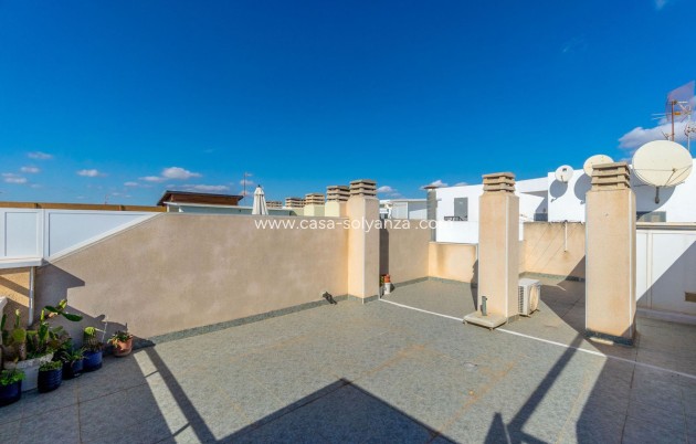 Resale - Apartment / flat - Torrevieja - Torrevieja Centro