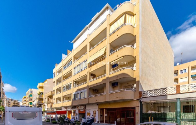 Resale - Apartment / flat - Torrevieja - Torrevieja Centro