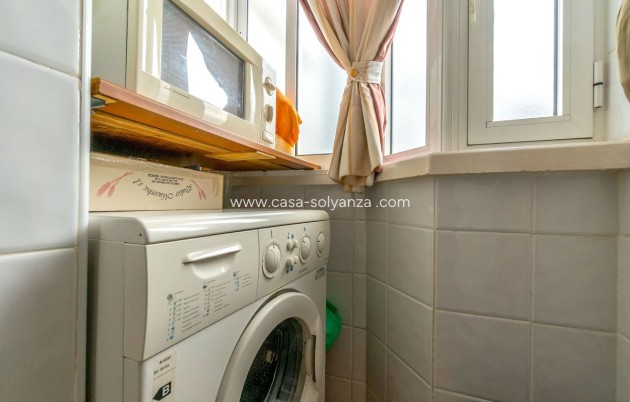 Resale - Apartment / flat - Torrevieja - Torrevieja Centro