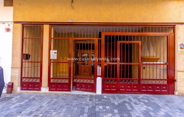 Resale - Apartment / flat - Torrevieja - Torrevieja Centro
