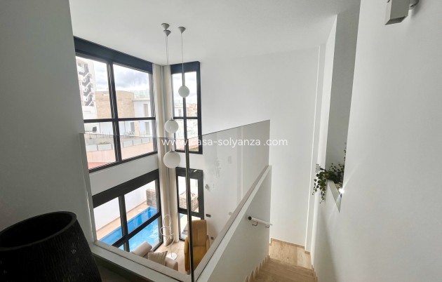Herverkoop - Villa - Villamartin - Villamartín