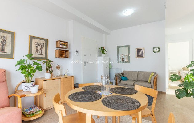 Resale - Apartment / flat - Torrevieja - Torrevieja Centro