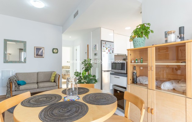 Resale - Apartment / flat - Torrevieja - Torrevieja Centro