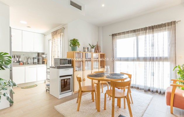 Resale - Apartment / flat - Torrevieja - Torrevieja Centro