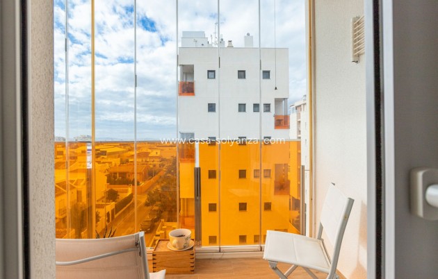 Resale - Apartment / flat - Torrevieja - Torrevieja Centro