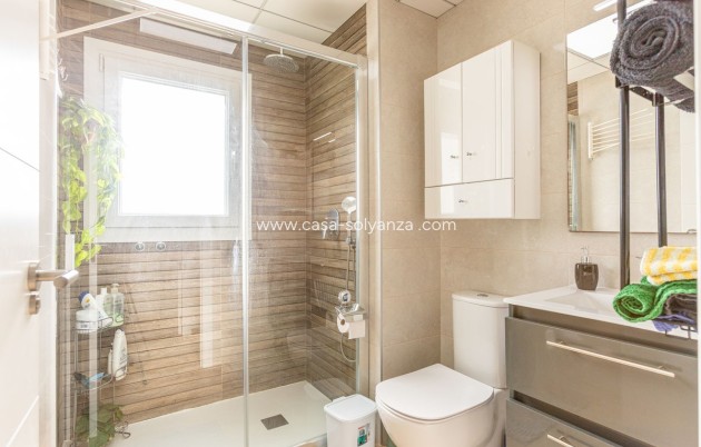 Resale - Apartment / flat - Torrevieja - Torrevieja Centro