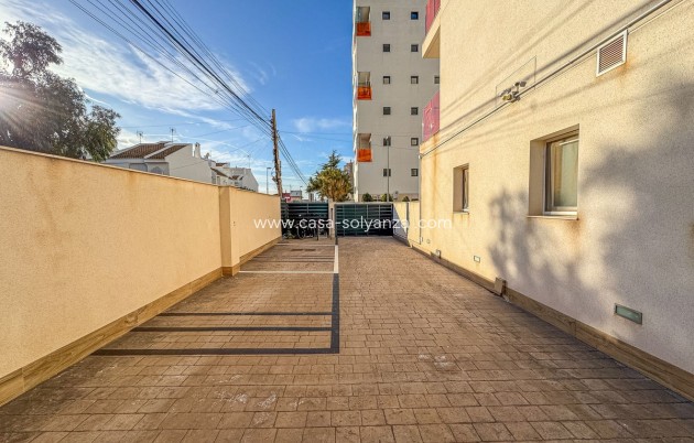 Resale - Apartment / flat - Torrevieja - Torrevieja Centro