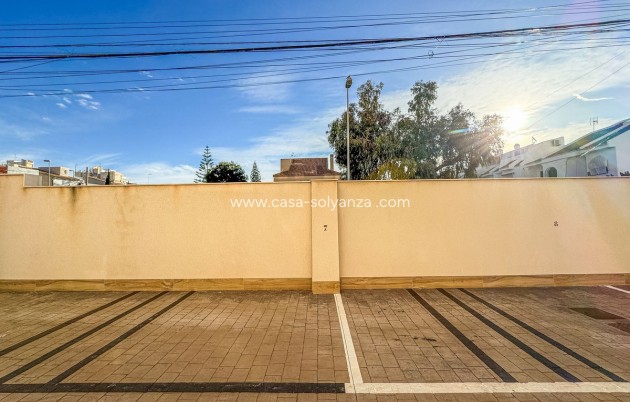 Resale - Apartment / flat - Torrevieja - Torrevieja Centro