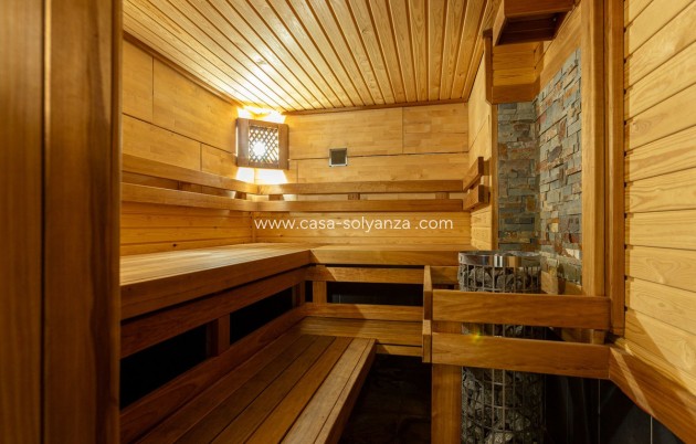 Resale - Apartment / flat - Torrevieja - Torrevieja Centro