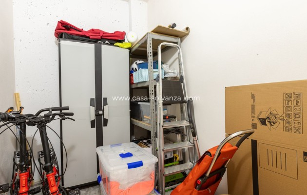 Resale - Apartment / flat - Torrevieja - Torrevieja Centro