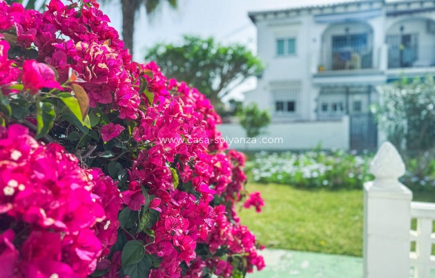 Resale - Apartment / flat - Torrevieja - Lago jardin