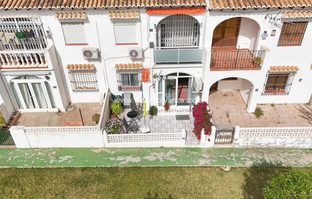 Resale - Apartment / flat - Torrevieja - Lago jardin