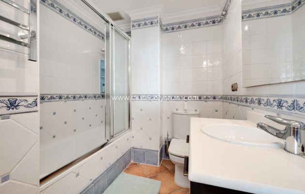 Reventa - Apartamento / piso - Torrevieja - Torrevieja Centro