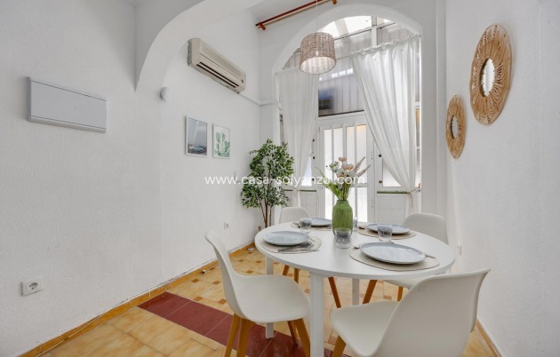 Resale - Apartment / flat - Torrevieja - Playa del Cura
