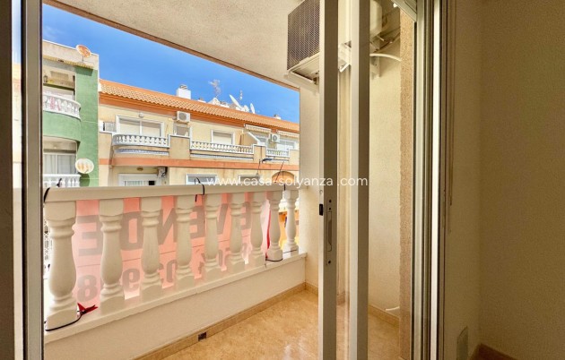 Resale - Apartment / flat - Torrevieja - Torrevieja Centro