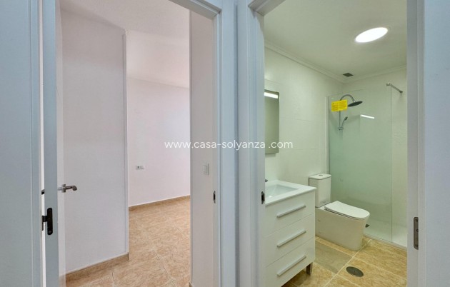 Resale - Apartment / flat - Torrevieja - Torrevieja Centro
