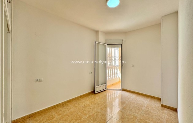 Resale - Apartment / flat - Torrevieja - Torrevieja Centro
