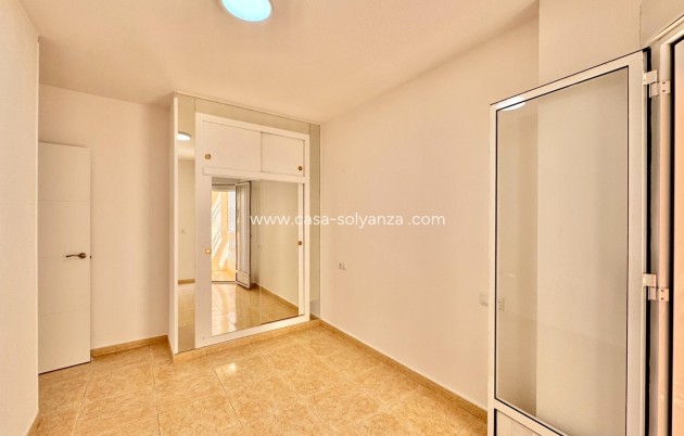 Resale - Apartment / flat - Torrevieja - Torrevieja Centro