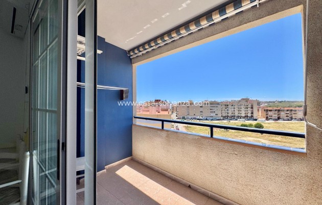 Resale - Apartment / flat - Torrevieja - Torrevieja Centro