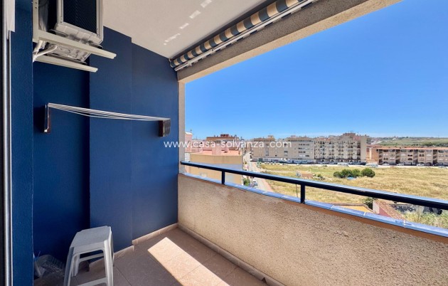 Resale - Apartment / flat - Torrevieja - Torrevieja Centro