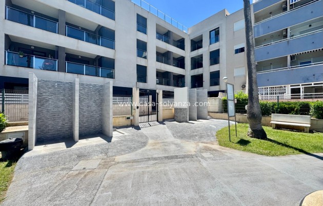 Resale - Apartment / flat - Torrevieja - Torrevieja Centro