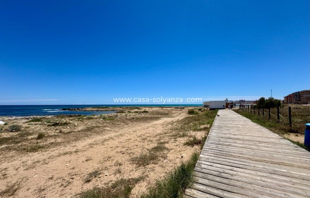 Resale - Apartment / flat - Torrevieja - Torrevieja Centro