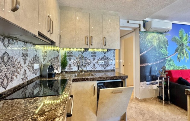 Wiederverkauf - Wohnung - Torrevieja - Torrevieja Centro