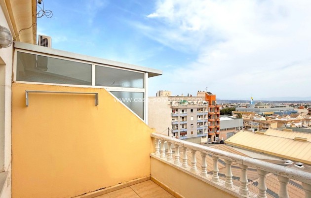 Resale - Apartment / flat - Torrevieja - Torrevieja Centro