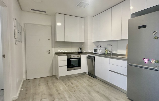 Resale - Apartment / flat - Orihuela - Villamartin