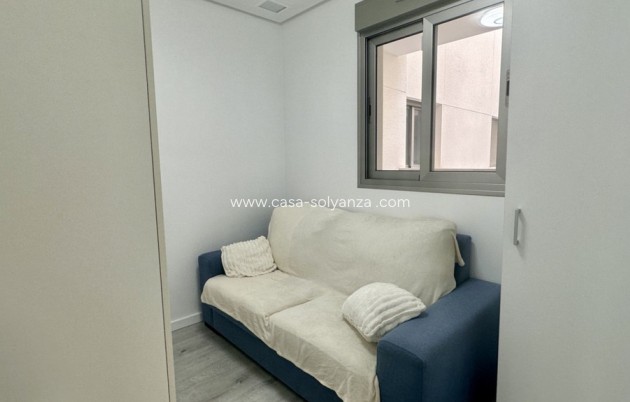 Resale - Apartment / flat - Orihuela - Villamartin