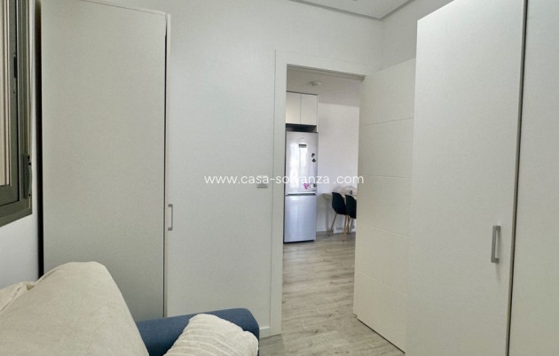 Resale - Apartment / flat - Orihuela - Villamartin