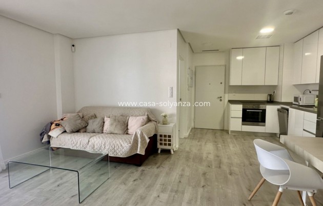 Resale - Apartment / flat - Orihuela - Villamartin