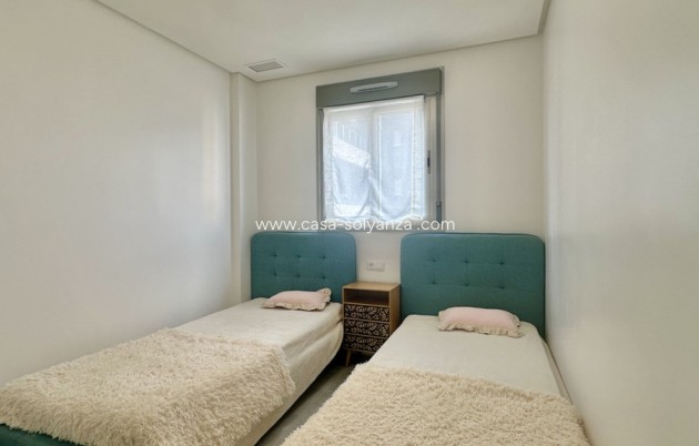 Resale - Apartment / flat - Orihuela - Villamartin