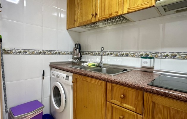 Resale - Apartment / flat - Torrevieja - Torrevieja Centro