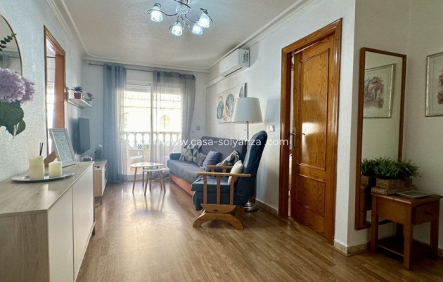 Resale - Apartment / flat - Torrevieja - Torrevieja Centro