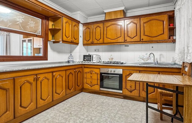 Herverkoop - Appartement / flat - Torrevieja - Playa de los Locos