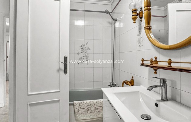 Herverkoop - Appartement / flat - Torrevieja - Playa de los Locos