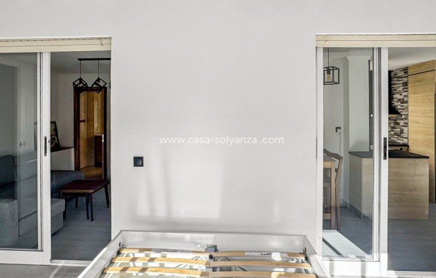 Resale - Apartment / flat - Torrevieja - Torrevieja Centro