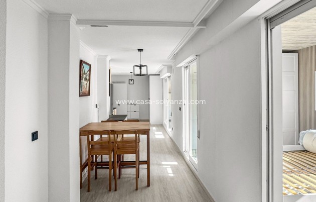 Resale - Apartment / flat - Torrevieja - Torrevieja Centro