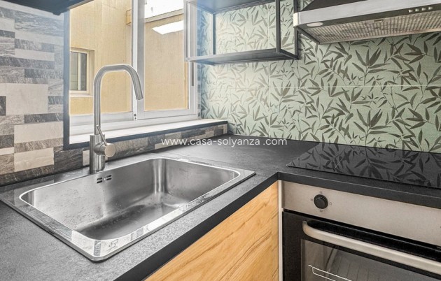 Resale - Apartment / flat - Torrevieja - Torrevieja Centro