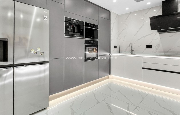 Herverkoop - Appartement / flat - Torrevieja - Torrevieja Centro