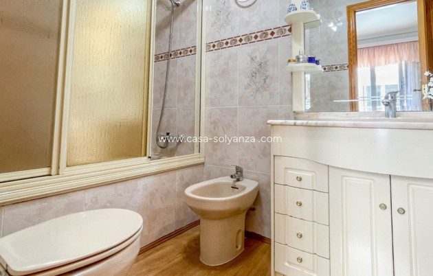 Reventa - Apartamento / piso - Torrevieja - Torrevieja Centro
