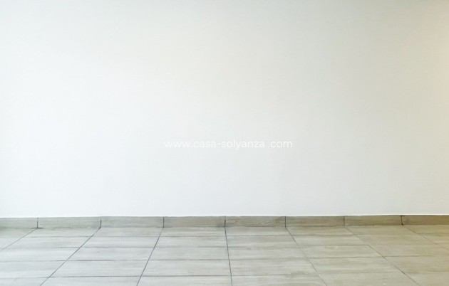 Resale - Apartment / flat - Torrevieja - Torrevieja Centro