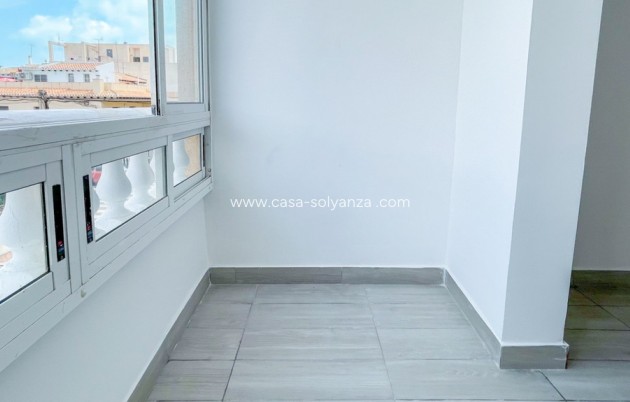 Resale - Apartment / flat - Torrevieja - Torrevieja Centro