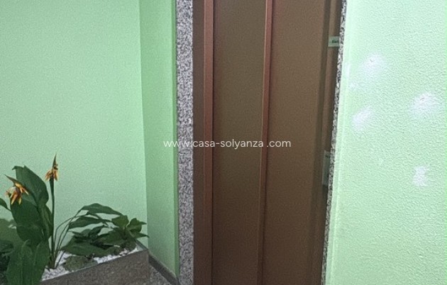 Resale - Apartment / flat - Torrevieja - Torrevieja Centro