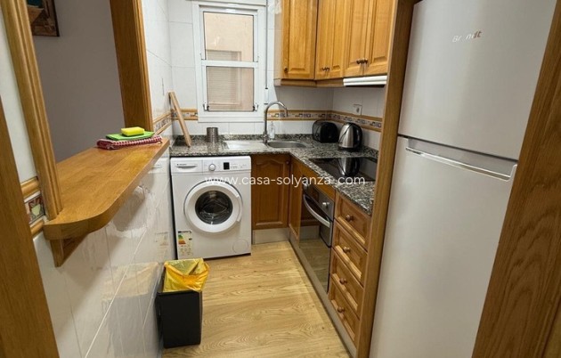 Resale - Apartment / flat - Torrevieja - Torrevieja Centro